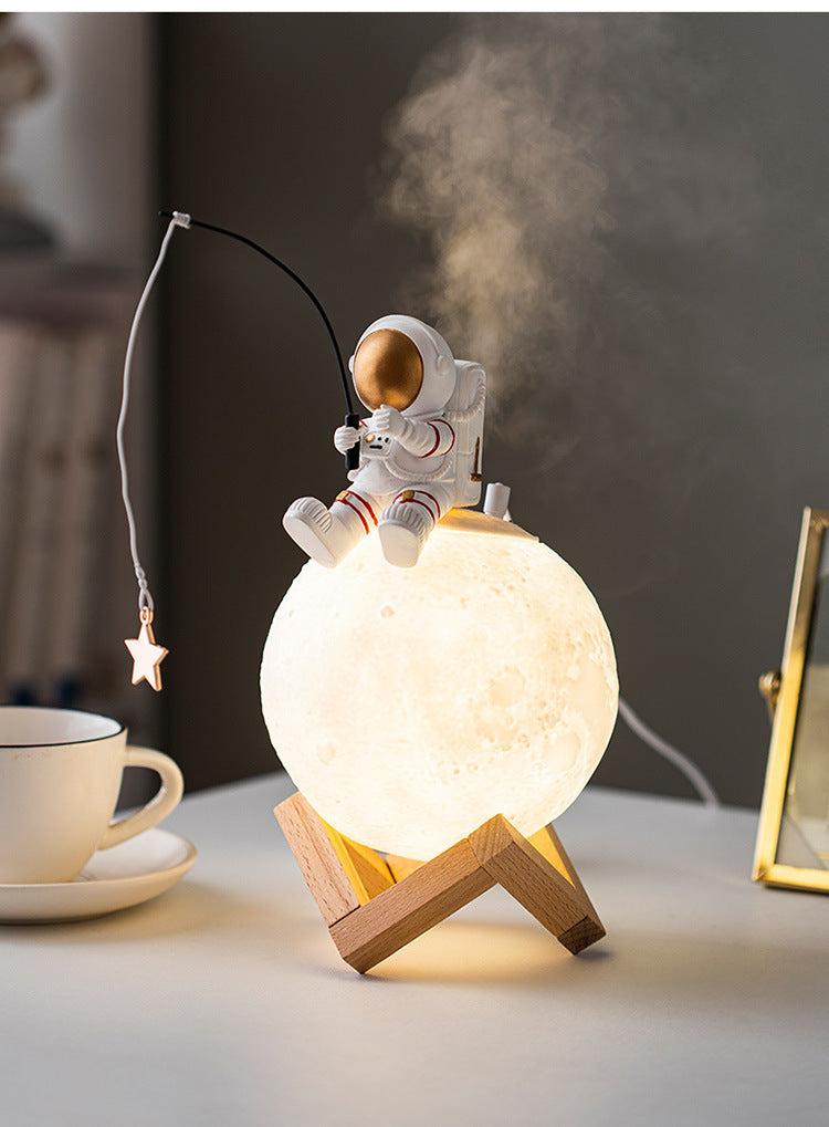 Astronaut Figurine Night Light & Humidifier